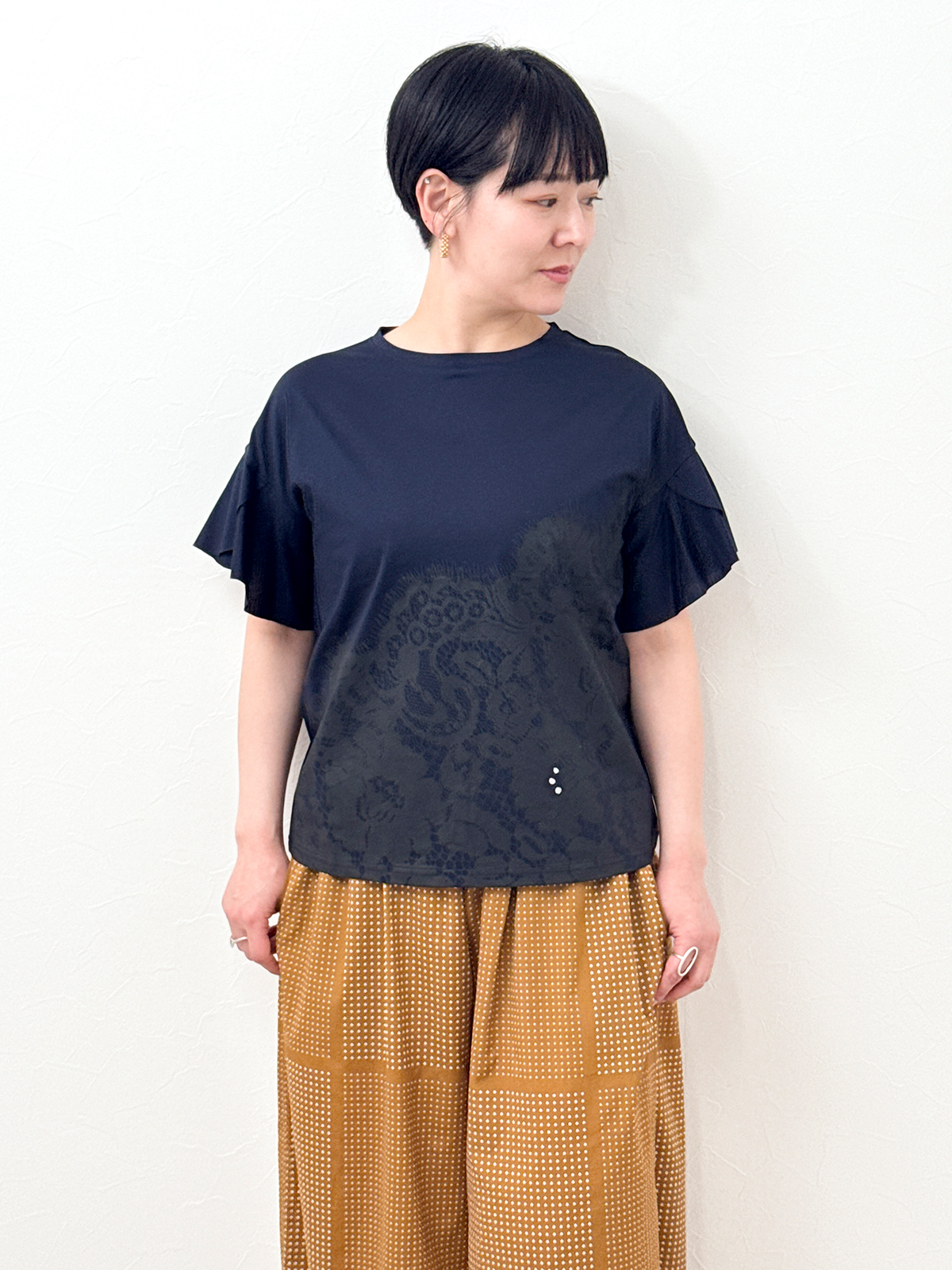スタッフデザインT　手描き刺繍　髭レースプリント