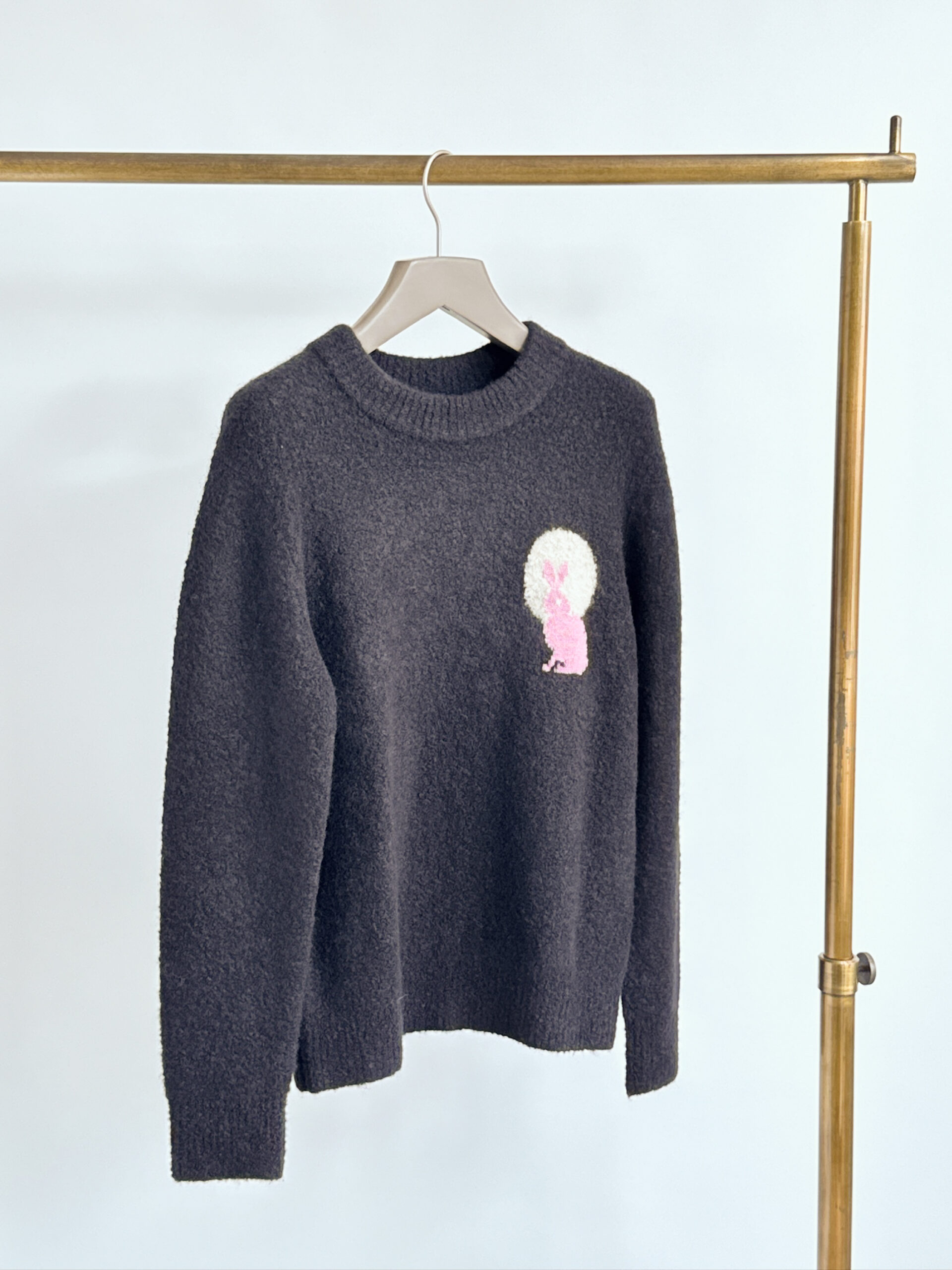 オルドス 月とうさぎのカシミヤブレンドニット