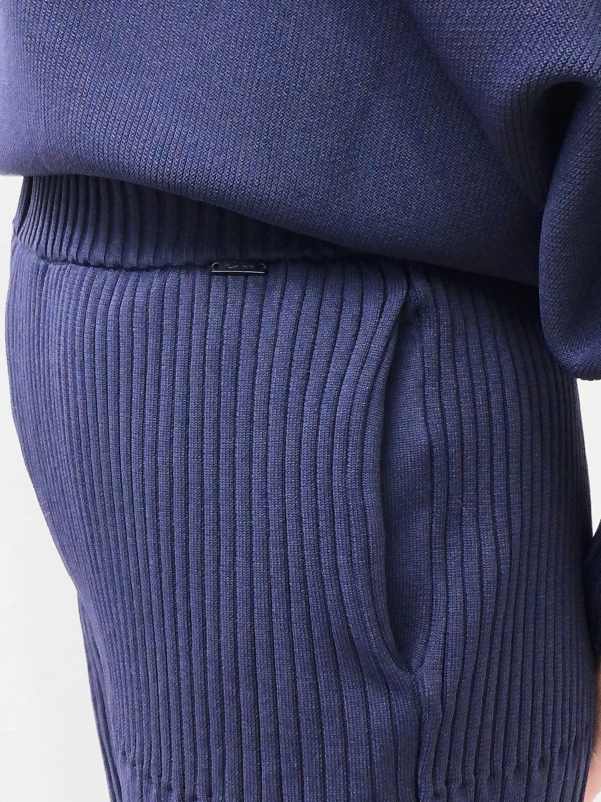 中空糸リブニットパンツ