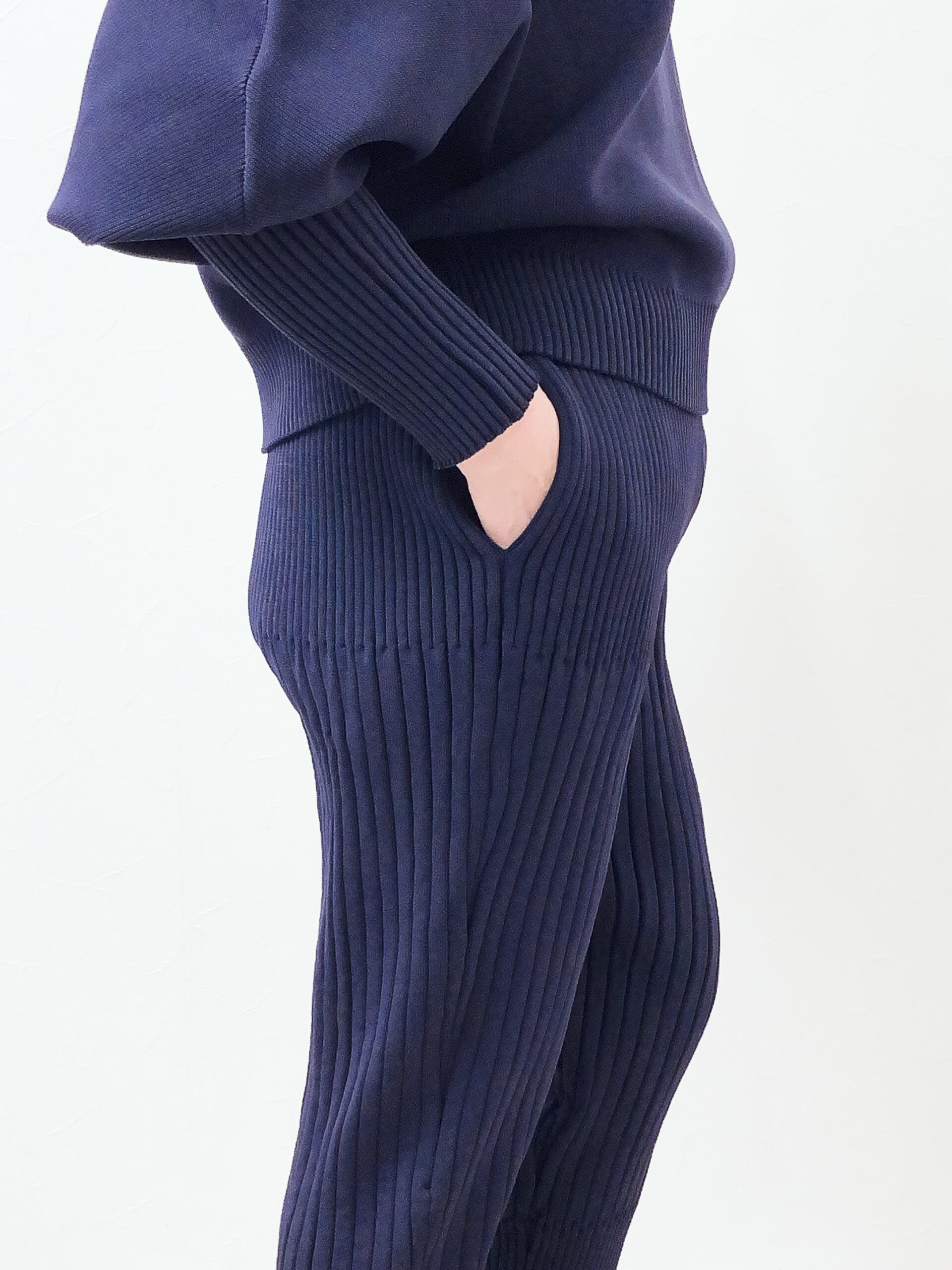 中空糸リブニットパンツ