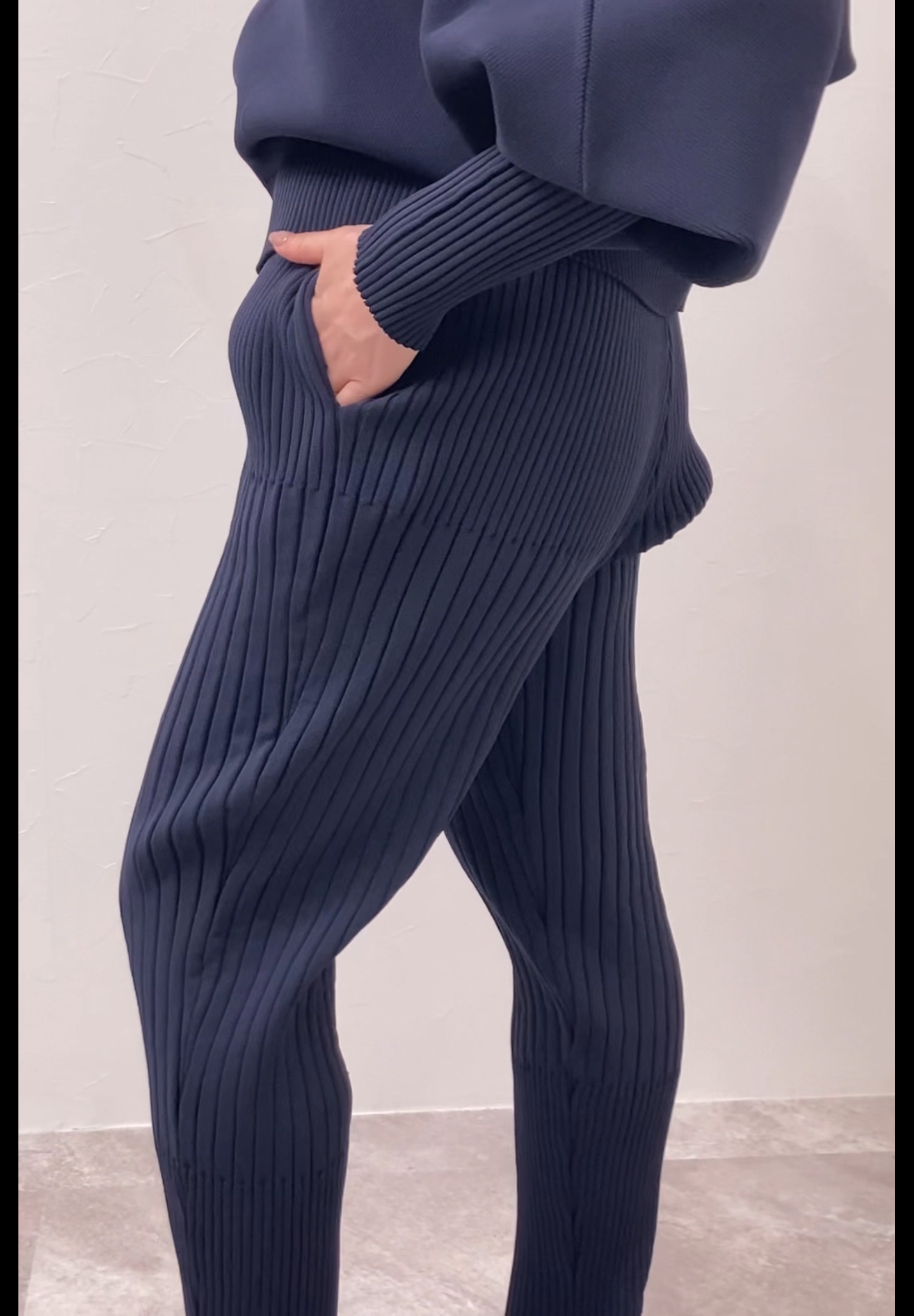 中空糸リブニットパンツ