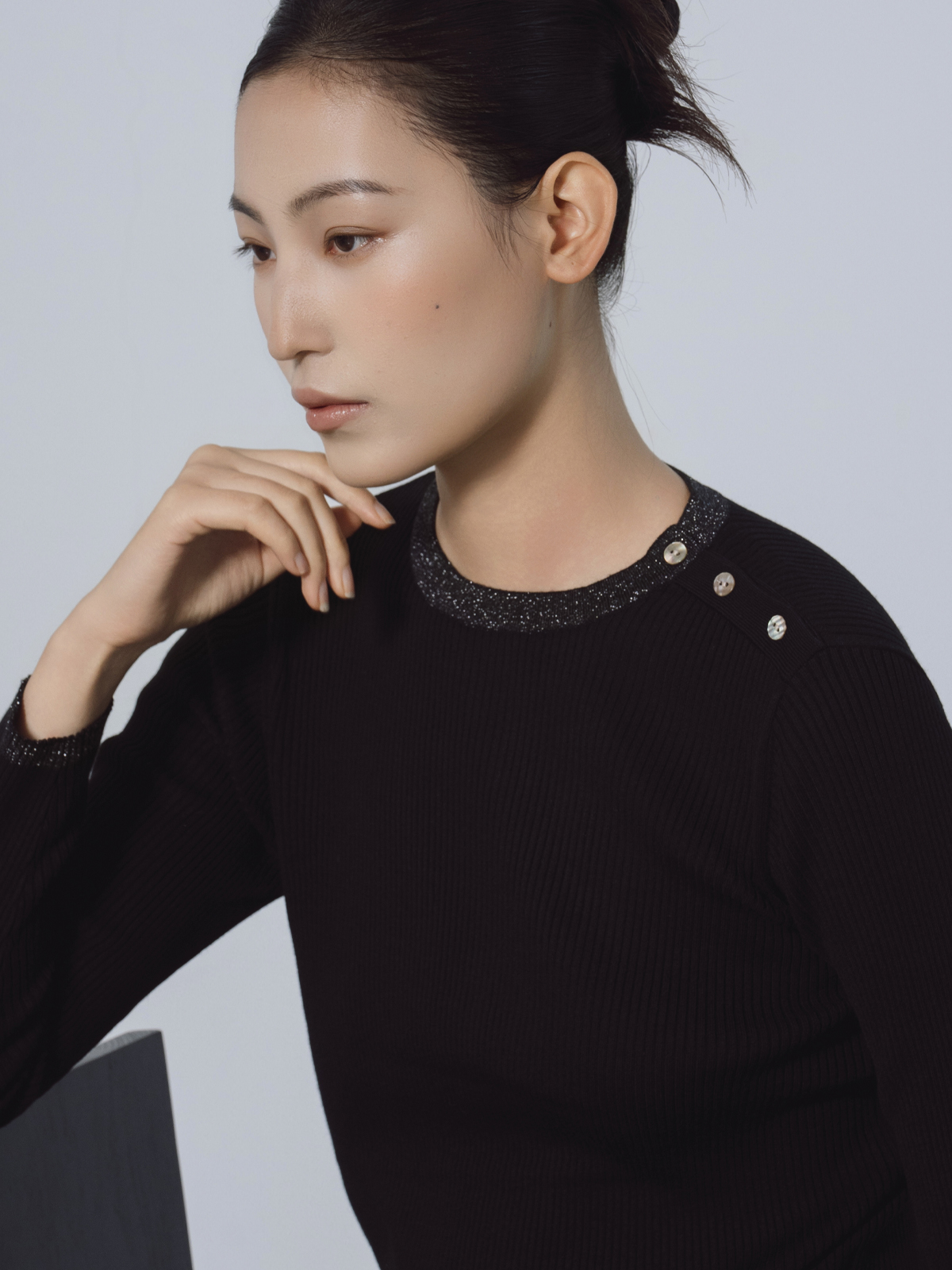 丸首リブニット　モノトーン