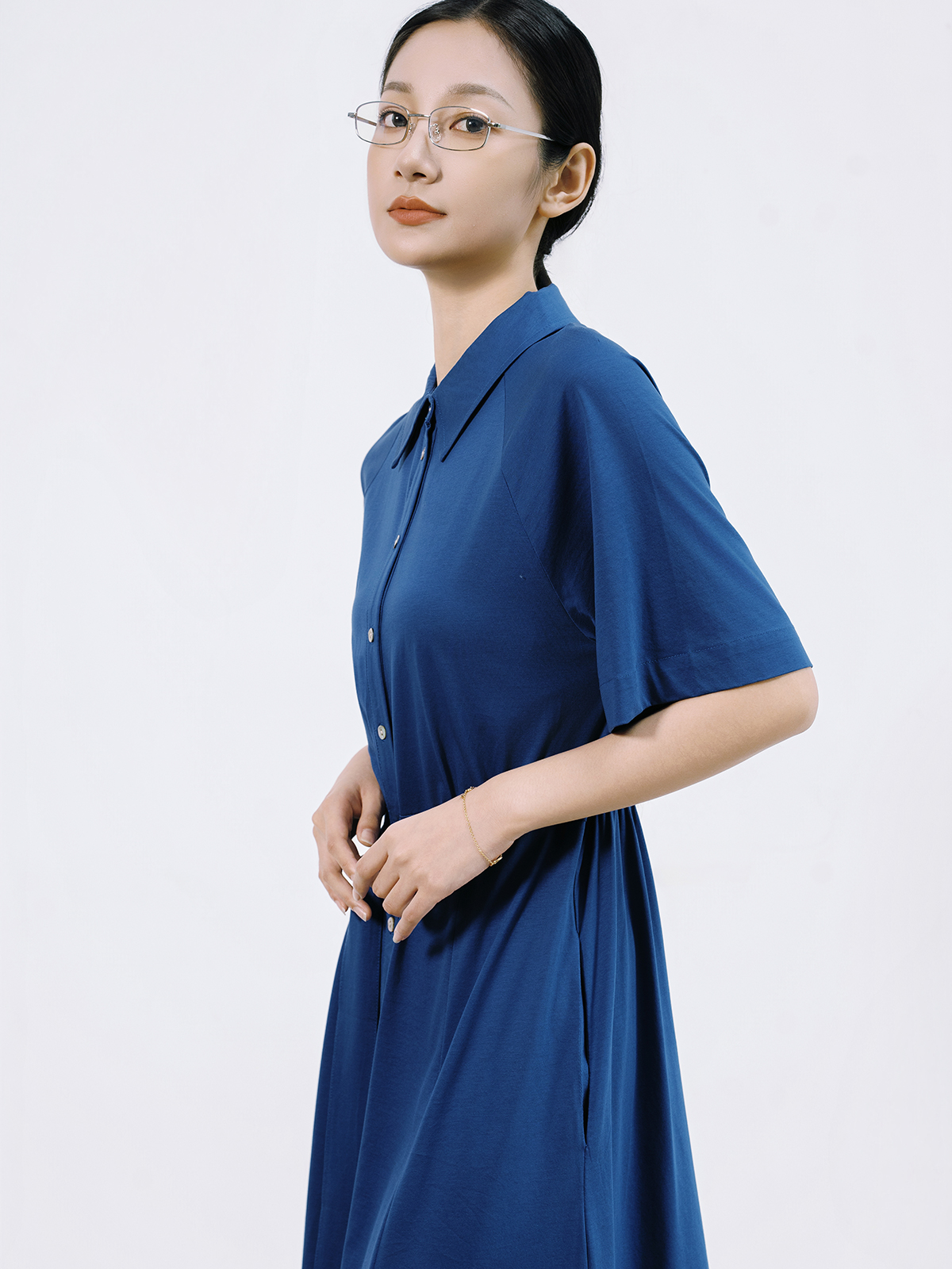 大人仕立てのコットンシャツワンピース
