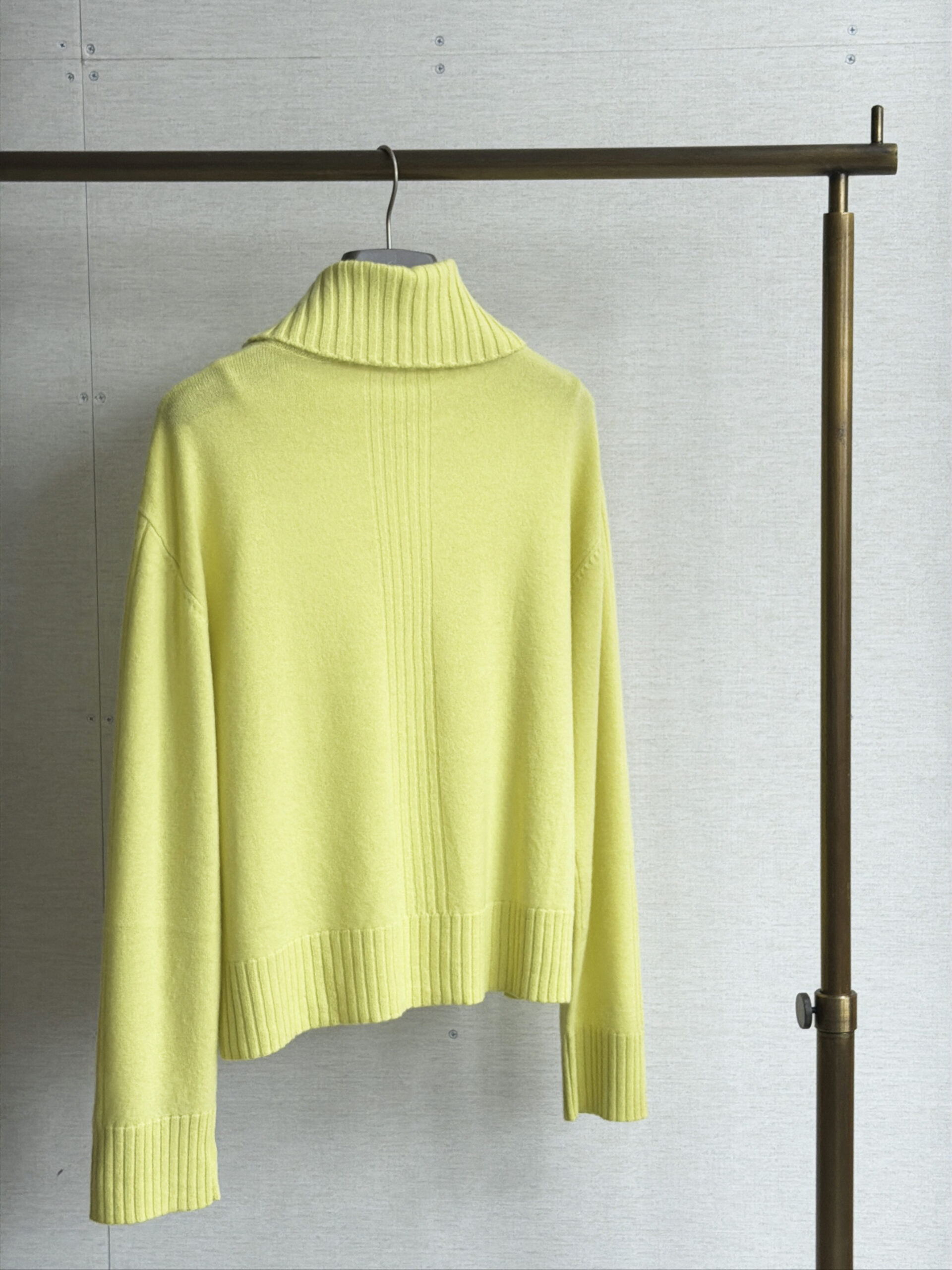 セモア カシミヤオフタートルニット