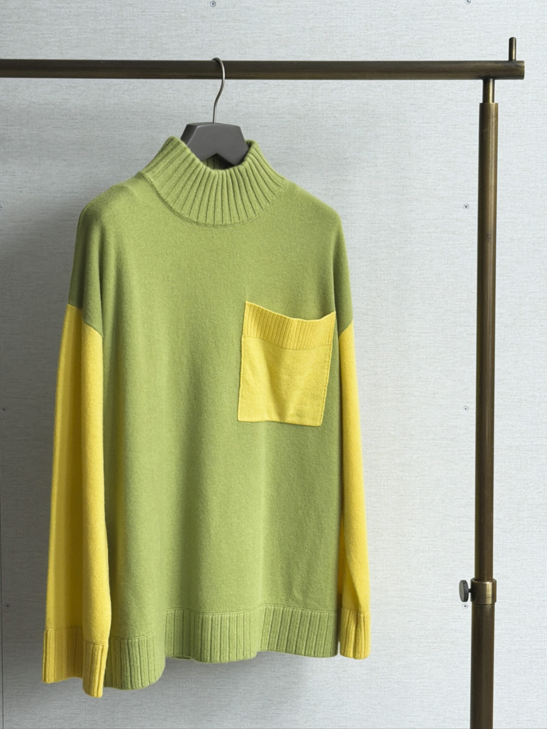 セモア 配色ウールカシミヤハイネックニット