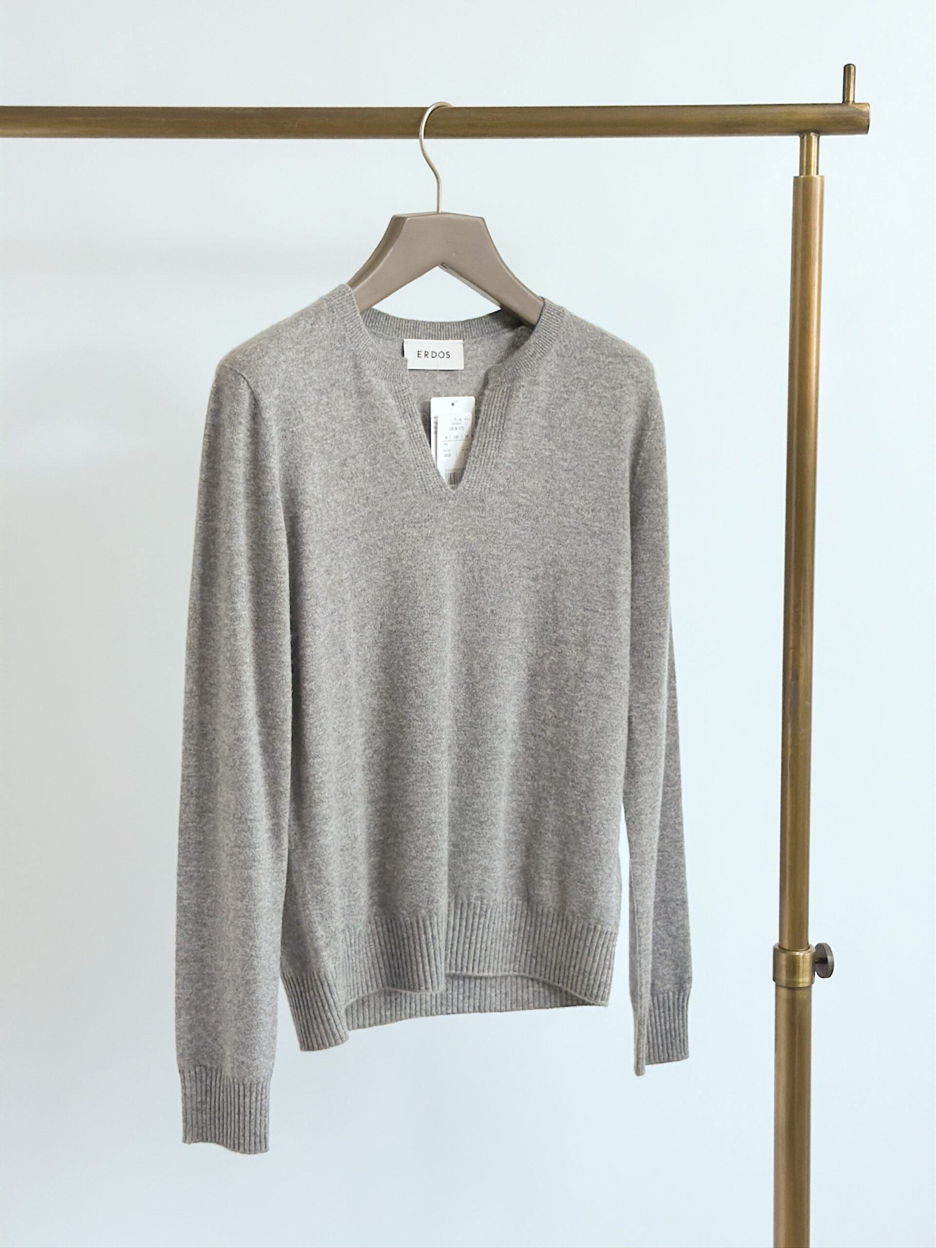 オルドス カシミヤ100 キーネックニットプルオーバー