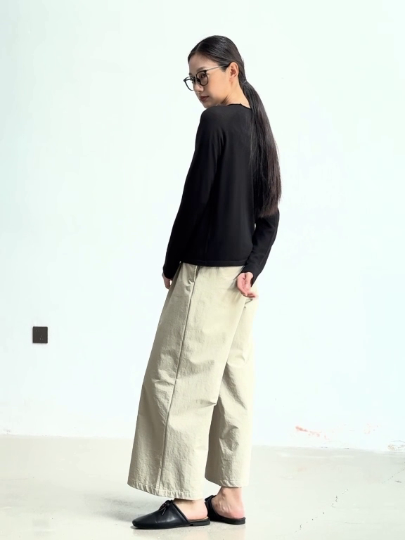 極細ビエラヤーン　クルーネックニット　モノトーン
