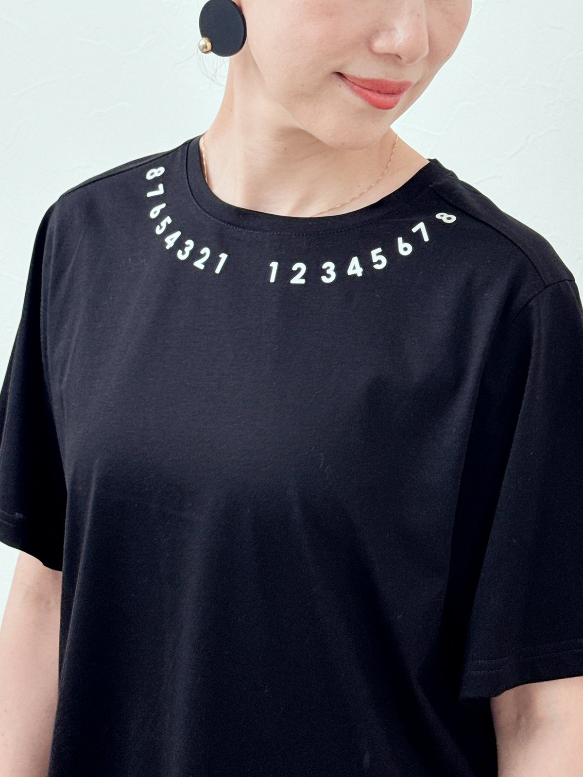 スタッフデザインT　ちょこっとナンバーTシャツ